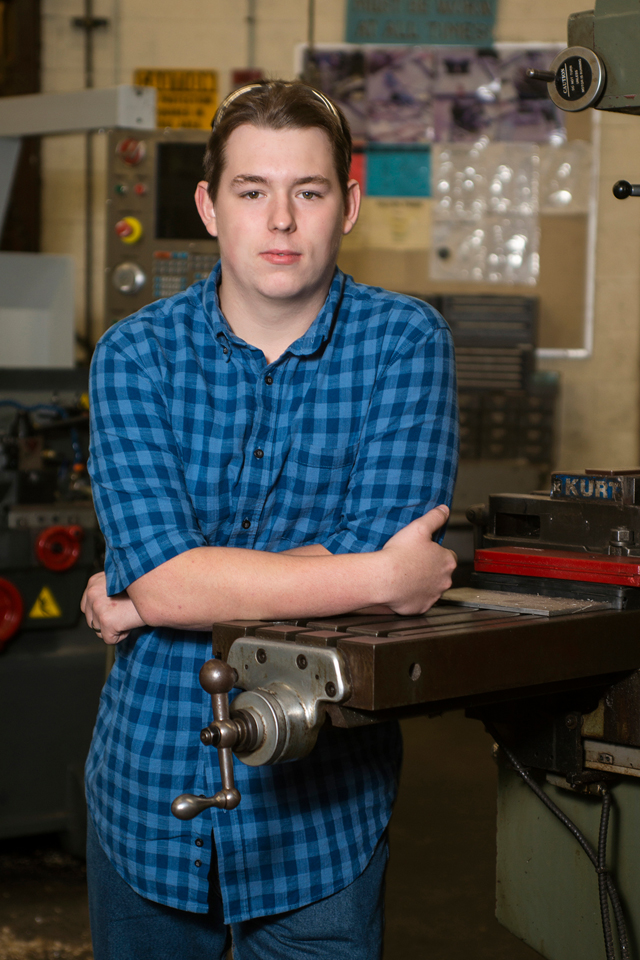 high-school-senior-pictures-machinist